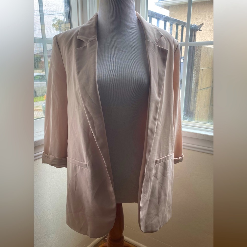 Nude short sleeve blazer